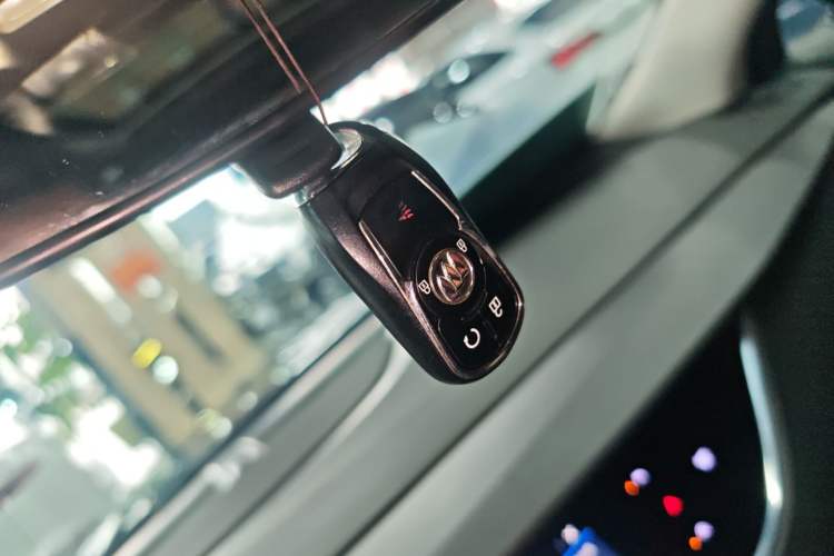 Used Buick Enclave 2020 28T Two-Wheel Drive Luxury Version