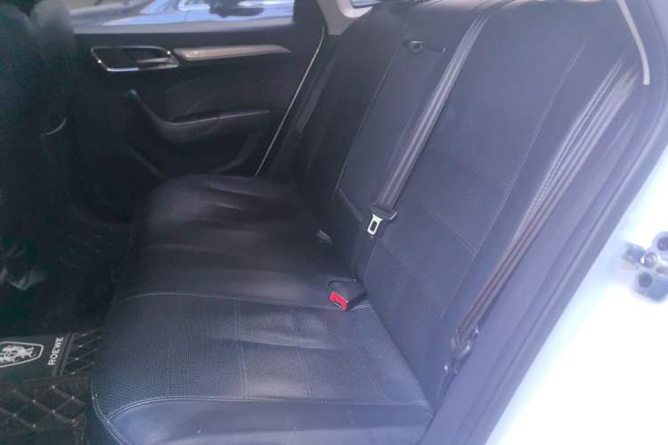 Used Roewe i6 2019 PLUS 1.6L CVT 4G Connected Flagship Deluxe Edition
