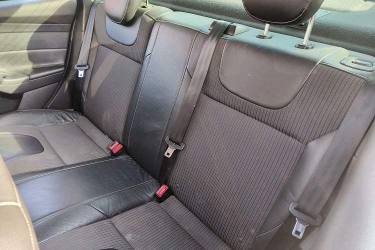 Used Ford Focus 2012 Sedan 1.6L Automatic Fashion Edition