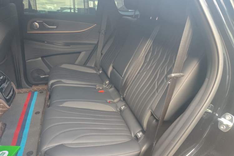 Used Chery Tiggo 9 2025 2.0T Dual-Clutch Two-Wheel Drive Luxury Edition 5 Seats