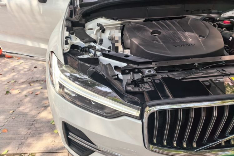 Used Volvo XC60 2024 B5 4x4 Smart Luxury Edition Right Front Headlight