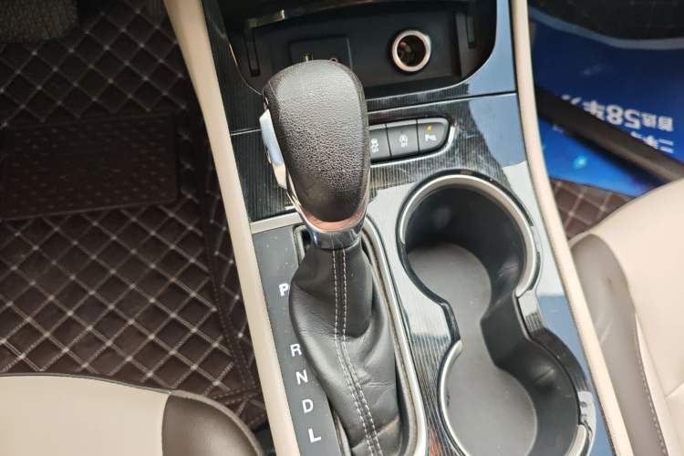 Used Buick Verano 2015 Sedan 15S Automatic Leading Model Gear Lever