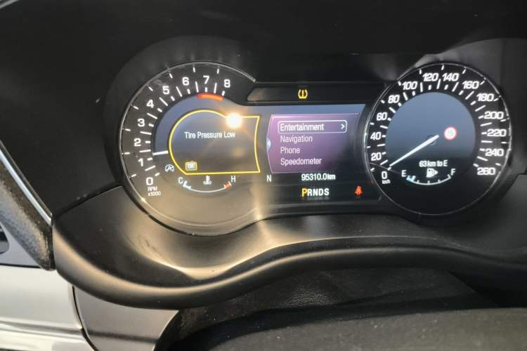 Used Lincoln MKC 2017 2.0T Two-Wheel Drive Deluxe Edition