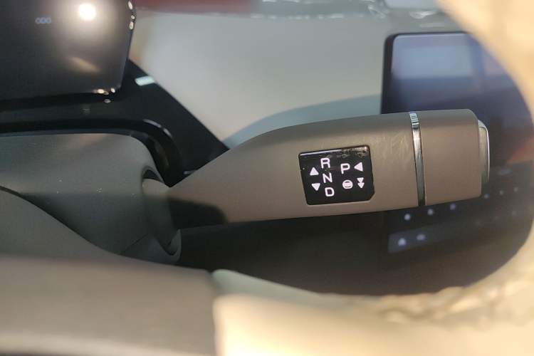 Used Chery QQ Little Ant 2024 321km Love Edition Gear Lever