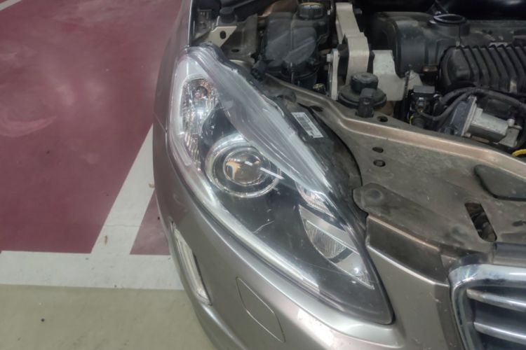 Used Volvo XC60 2015 T5 AWD Zhiyuan Edition Right Front Headlight