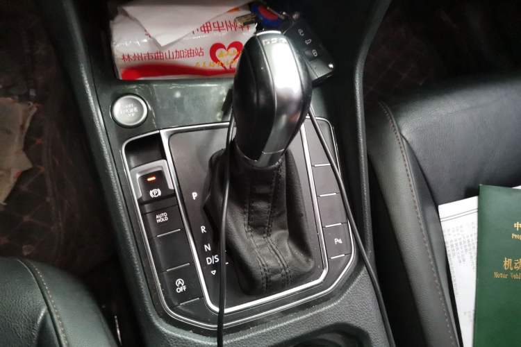 Used Volkswagen Golf Sportsvan 2016 230TSI Automatic Luxury Version
