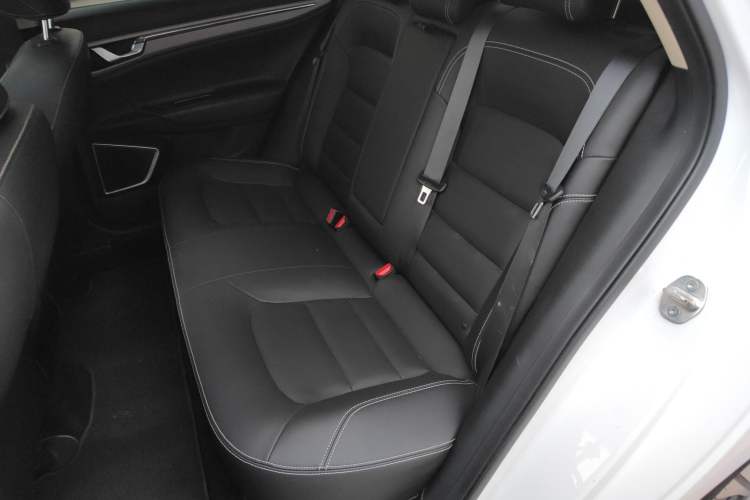 Used Geely Auto Emgrand GL 2018 1.4T Manual Elite Smart Connectivity Version Left Rear Seat