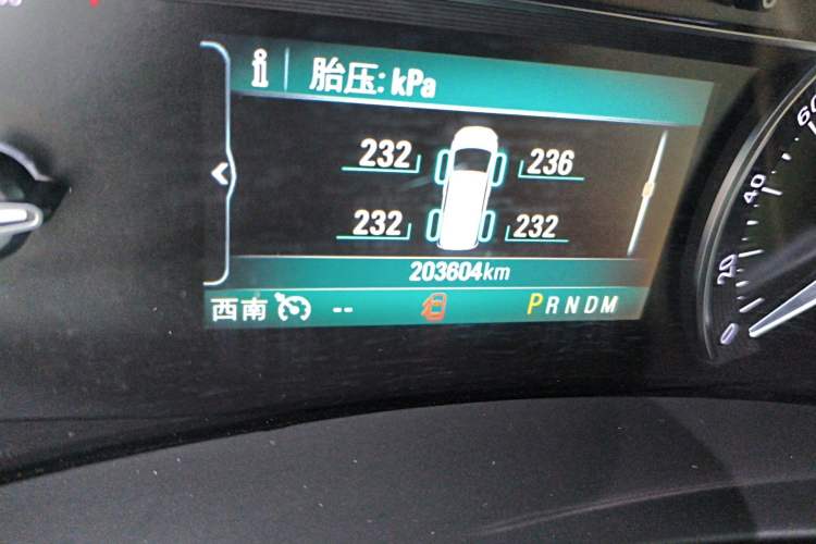 Used Buick GL8 2017 ES 28T Premium Version China V Standard Odometer Close Up