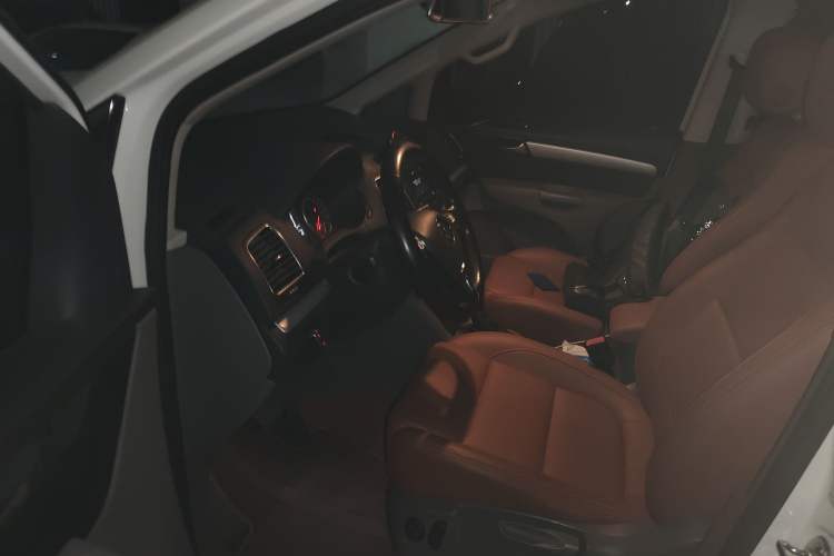 Used Volkswagen Sharan 2016 380TSI Comfort Edition 7-Seater
