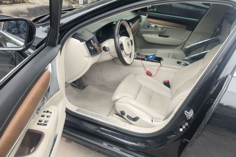 Used Volvo S90 New Energy 2019 T8 E-Drive Hybrid Honor Edition 3 Seats China V Standard