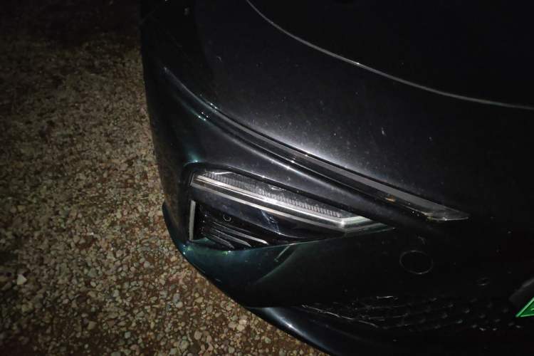 Used NETA S 2023 Pure Electric 520km Rear-Drive Lite Version Right Front Headlight