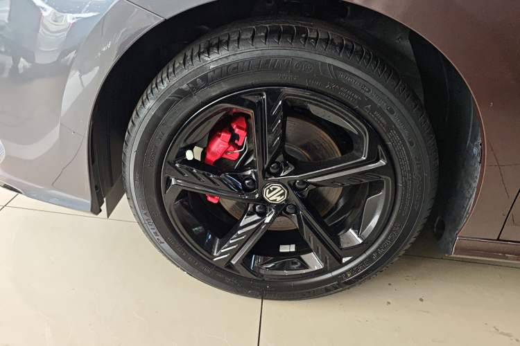 Used MG 5 Scorpio 2022 1.5T Trophy Sport Flagship Edition Exterior 4