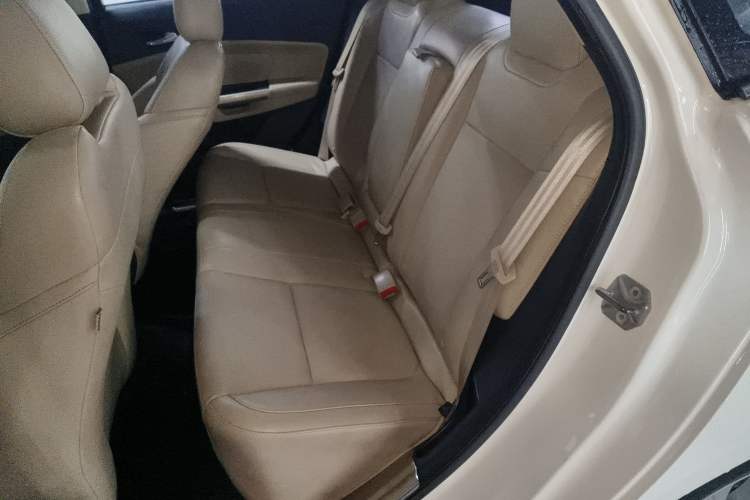 Used Ford Escort 2015 1.5L Automatic Fashion Model
