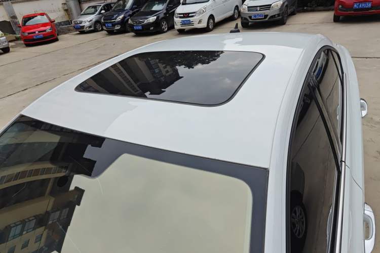 Used Volkswagen Bora 2023 200TSI DSG Smart Drive Version Roof