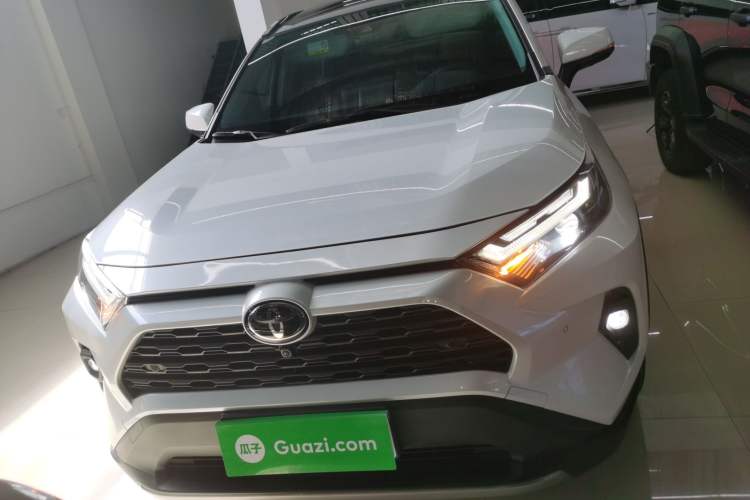 Used Toyota RAV4 2023 2.0L CVT Two-Wheel Drive Fashion Plus Edition
