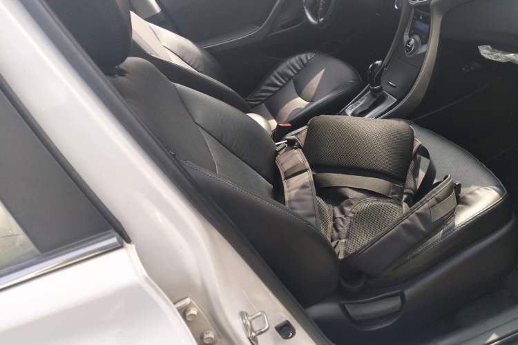 Used Hyundai Elantra (5th Generation / Langdong) 2015 1.6L Automatic Luxury Model