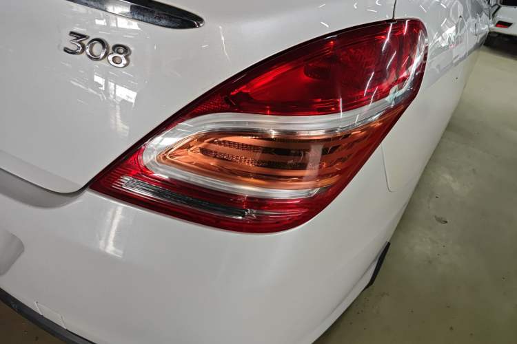 Used Peugeot 308 2014 Enjoy Edition Classic 1.6L Manual YouShang Model