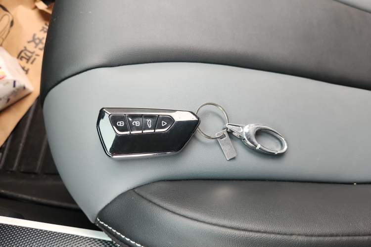 Used Roewe Clever 2022 311km QiQi BoBo Edition