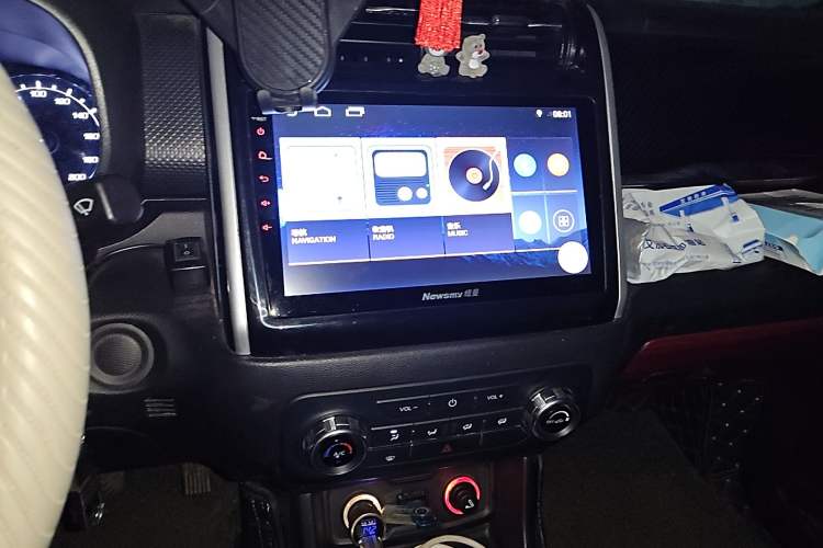 Used CHANGAN OSHAN X70A 2018 1.5L Manual Standard Edition Audio And AC Panel