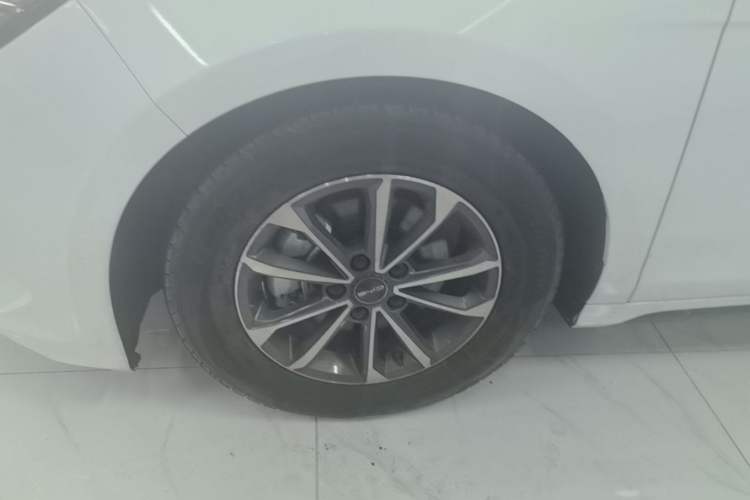Used BYD Destroyer 05 2023 Champion Edition DM-i 55KM Luxury Model Left Front Wheel Hub