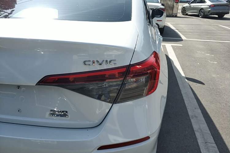 Used Honda Civic 2023 240TURBO CVT Dynamic · Center Stage Special Edition