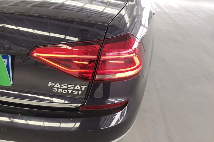 Used Volkswagen Passat 2016 380TSI DSG Ultimate Edition Exterior 3