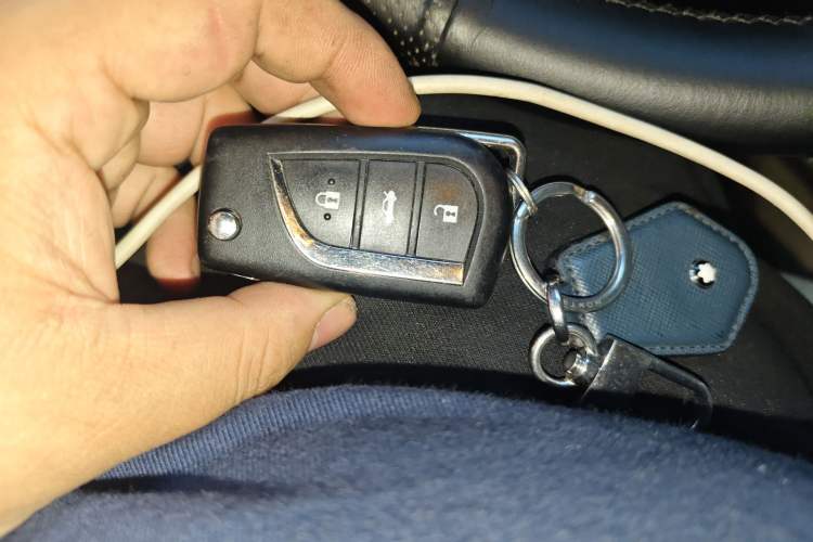 Used Toyota Camry 2015 2.0G Premier Edition
