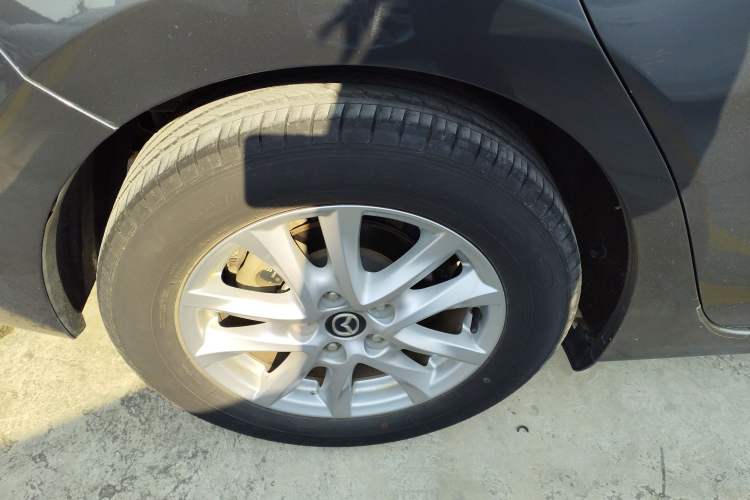 Used Mazda Mazda 3 Axela 2019 Cloud-Controlled Sedan 1.5L Automatic Luxury Model China VI Standard