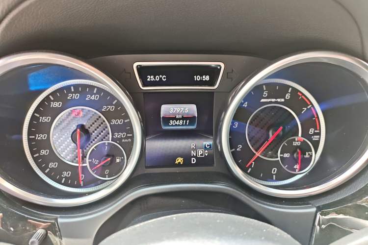 Used Mercedes-Benz GLS AMG 2016 AMG GLS 63 4MATIC Odometer Close Up