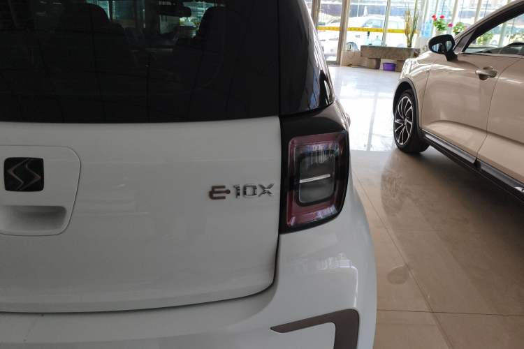 Used SOL E10X 2021 Jimei Edition 302km Fashionable Model Right Rear Taillight