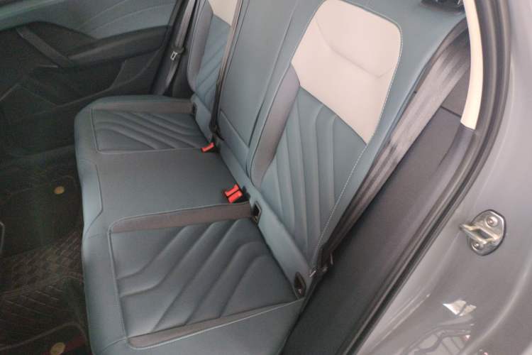 Used Volkswagen Tharu 2023 300TSI Two-Wheel-Drive Full Moon Edition