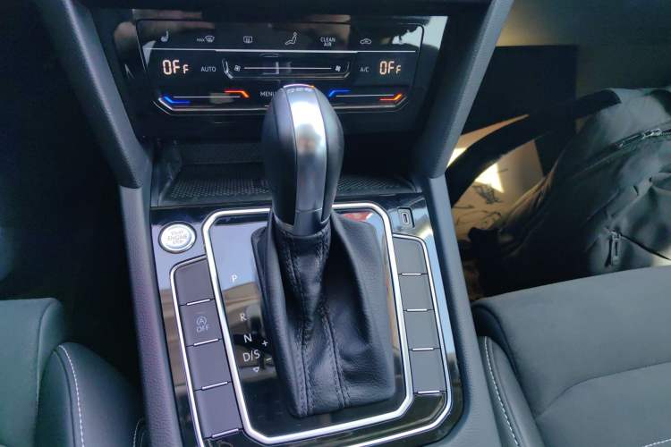 Used Volkswagen Magotan 2020 330TSI DSG Luxury Edition Gear Lever