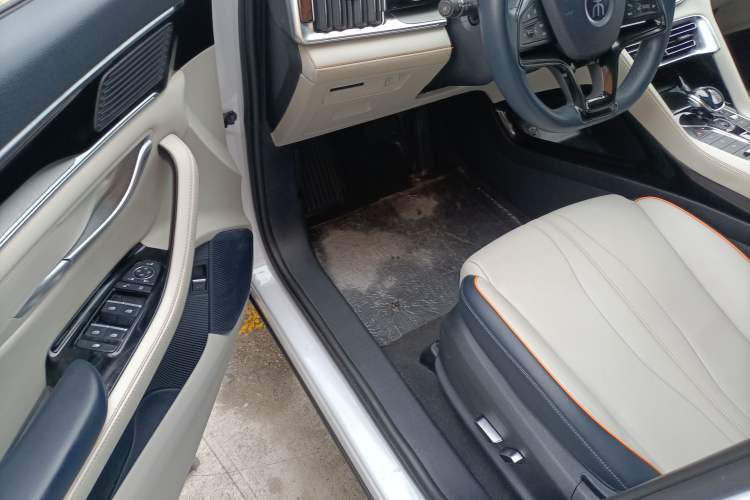 Used BYD Song PLUS New Energy 2021 DM-i 110KM Flagship Model Driver Seat