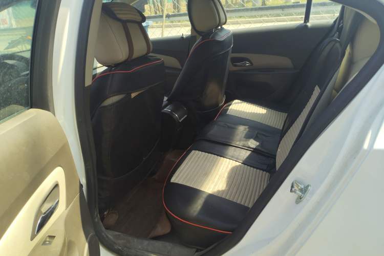 Used Chevrolet Cruze 2015 1.5L Classic SE MT Left Rear Seat