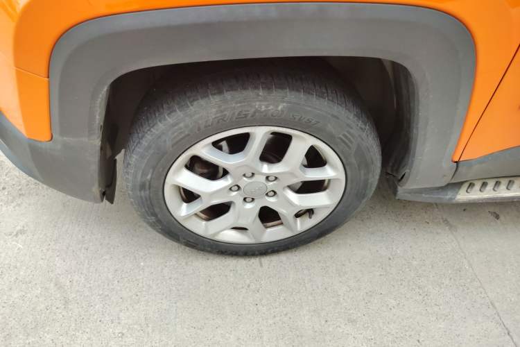 Used Jeep Renegade 2018 Connected Large Screen Version 180T Automatic High-Energy Edition
