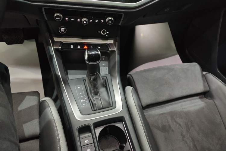 Used Audi Q3 2022 35 TFSI Fashion Dynamic Model
