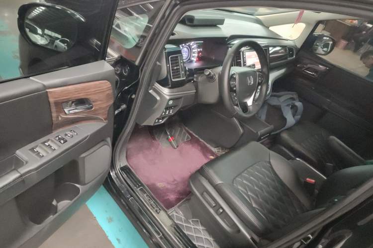 Used Honda Elysion 2016 2.4L Comfort Edition
