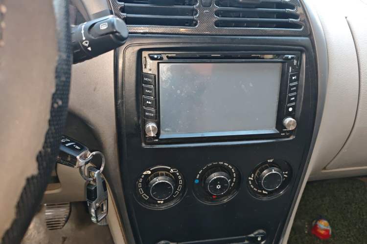 Used Citroen Elysee 2013 Sedan Classic 1.6L Manual Tech Model CNG
