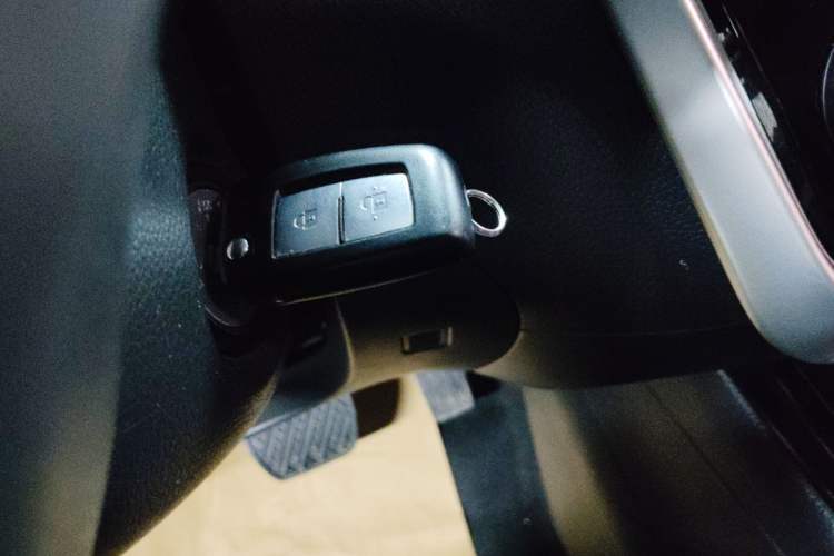 Used Nissan Tiida 2016 1.6L CVT Cool Dynamic Edition
