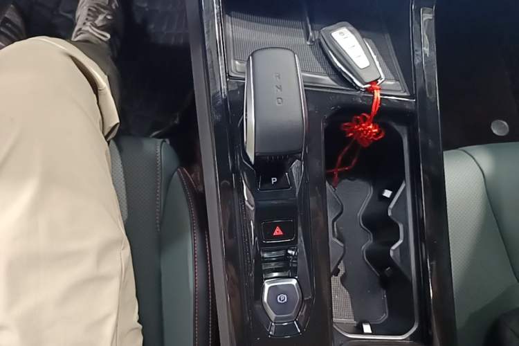 Used Geely Auto Emgrand X7 Sport 2024 1.5TD Smart Connect+