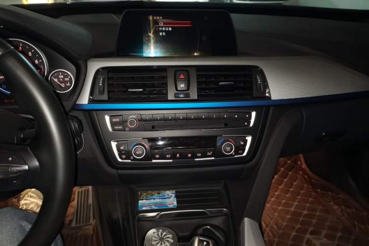 Used BMW 3 Series GT 2016 320i Design Package Edition Audio And AC Panel