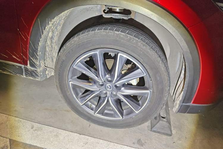 Used Mazda CX-5 2019 Cloud-Controlled Version 2.5L Automatic Two-Wheel Drive Luxury Trim China VI Standard Right Front Wheel Hub