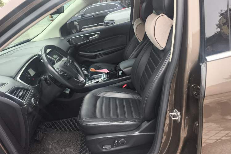 Used Ford Edge 2016 EcoBoost 245 Two-Wheel-Drive Titanium 7-Seater