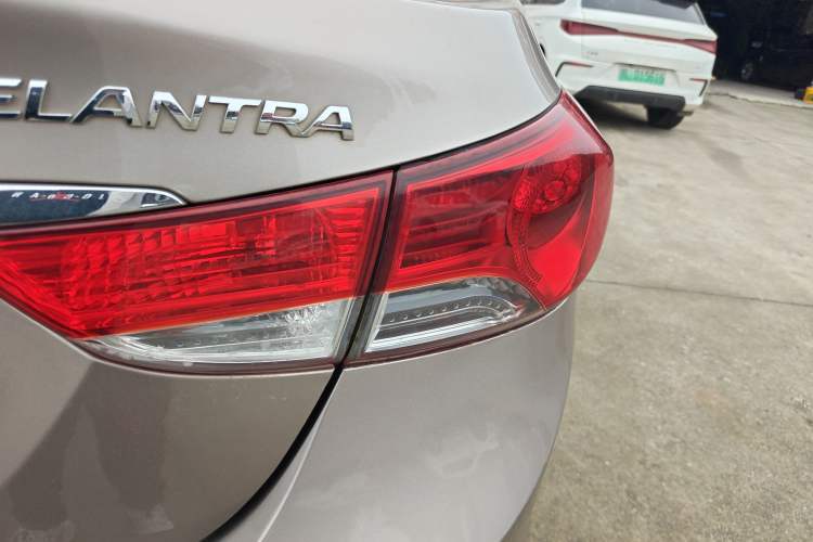 Used Hyundai Elantra (5th Generation / Langdong) 2015 1.6L Automatic Leading Model Right Rear Taillight