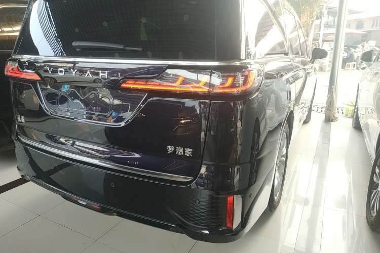 Used VOYAH Dream 2024 PHEV Extended-Range Premium Edition
