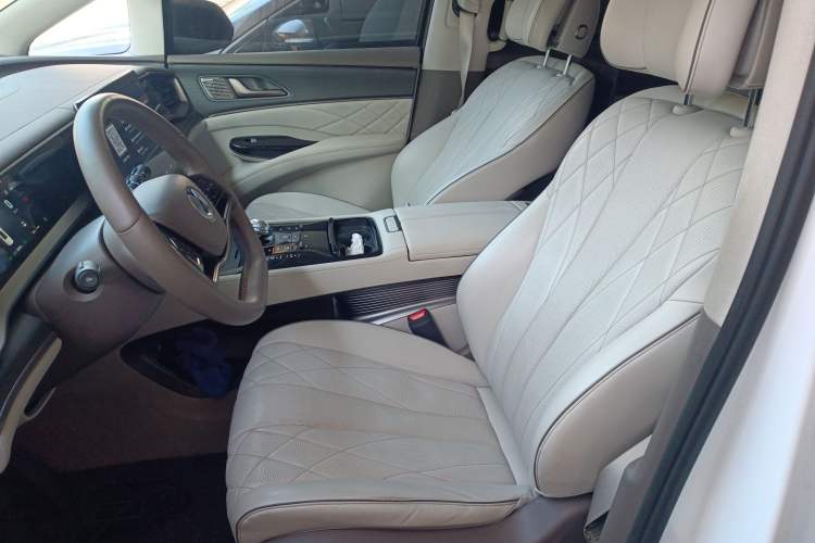 Used Denza D9 2022 DM-i 970 Four-Wheel Drive Flagship Model