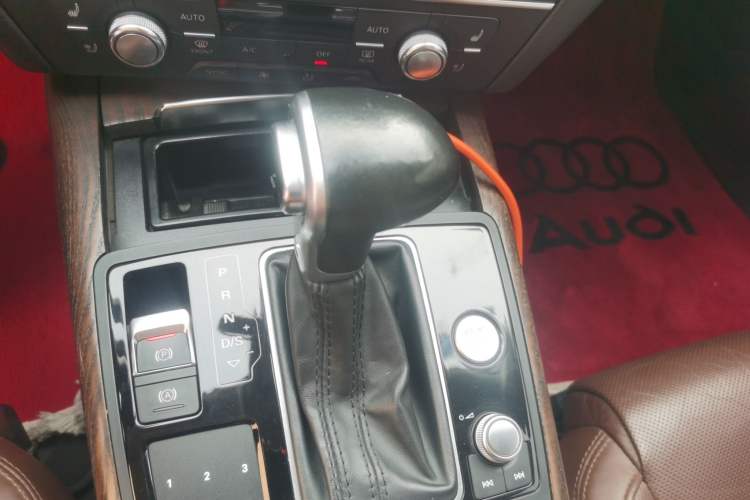 Used Audi A6L 2014 50 TFSI quattro Luxury Model Gear Lever