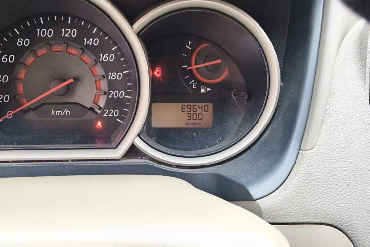 Used Nissan Sylphy 2016 Classic 1.6XE Manual Comfort Edition Odometer Close Up