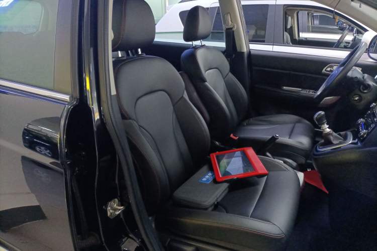 Used Haval H6 2016 Upgraded Model 1.5T Manual Two-Wheel Drive Urban Version
