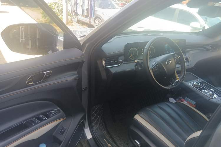 Used Ford Equator 2023 EcoBoost 225 Obsidian Orange Edition Prestige 7-Seater (2/2/3)
